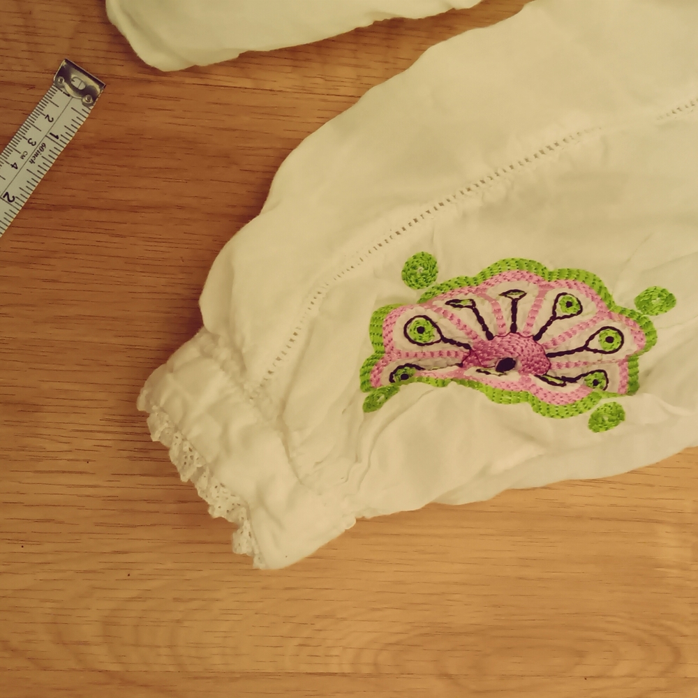 Roberta Freyman Embroidered White Blouse With Pink and Green Accents Size S - Picture 6 of 9